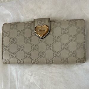 Gucci Light Gray GG Monogram Continental Wallet with Gold Heart Clasp